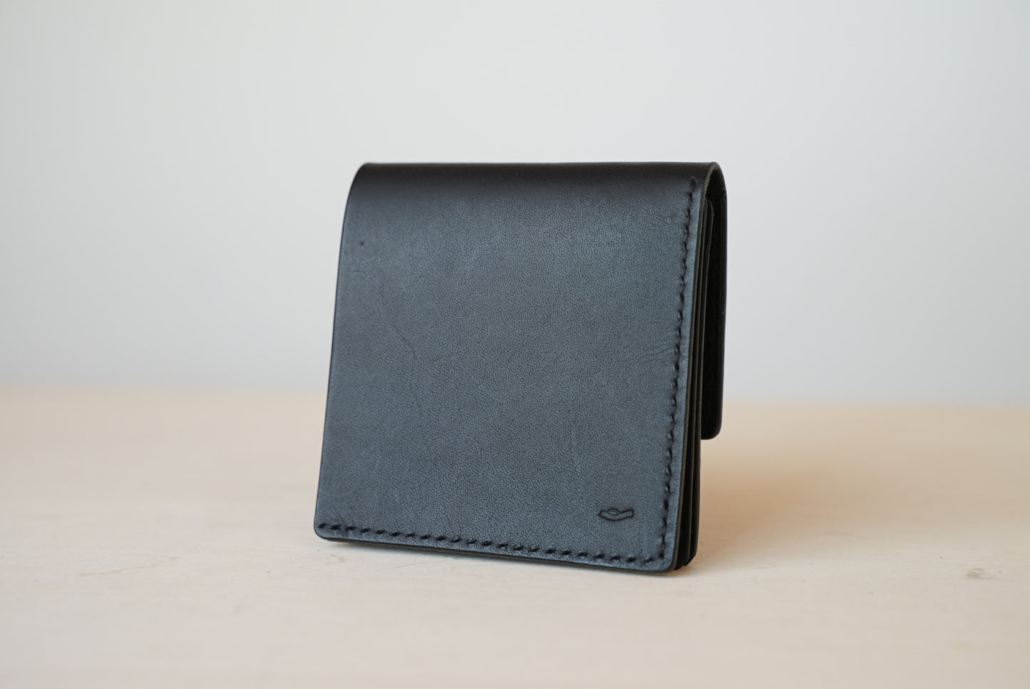 layer(うす型二つ折り財布)