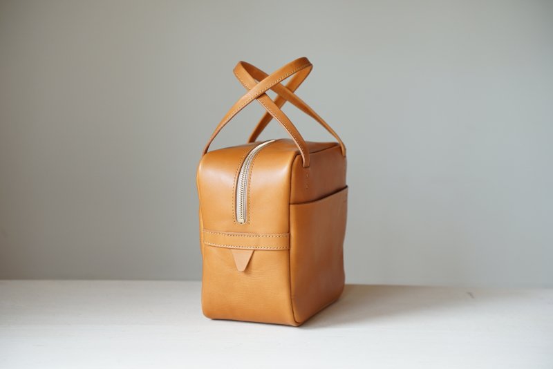 気持ち逆台形のミニトートバッグ