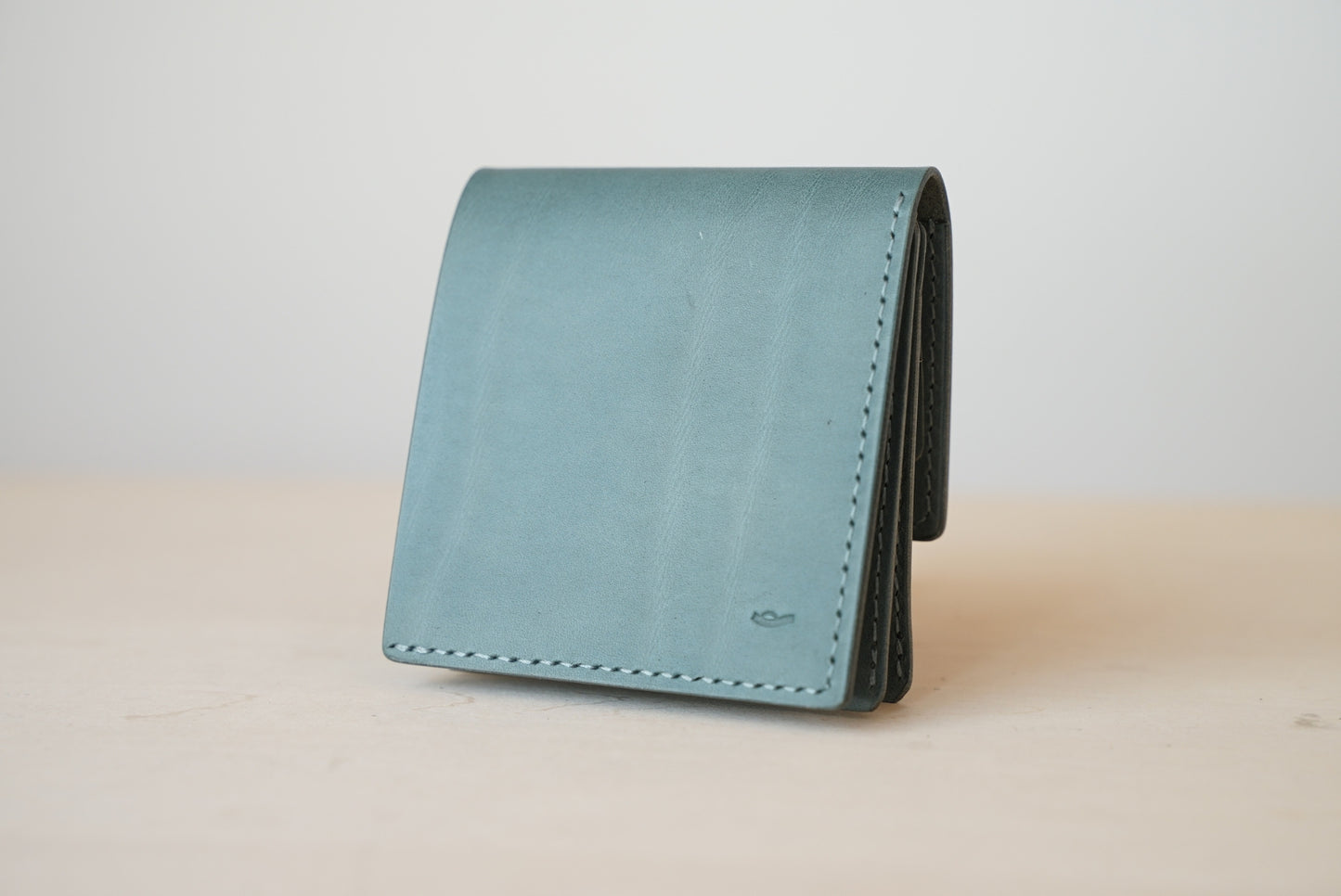 layer(うす型二つ折り財布)