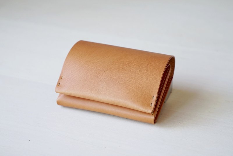 タテに仕舞う二つ折り財布