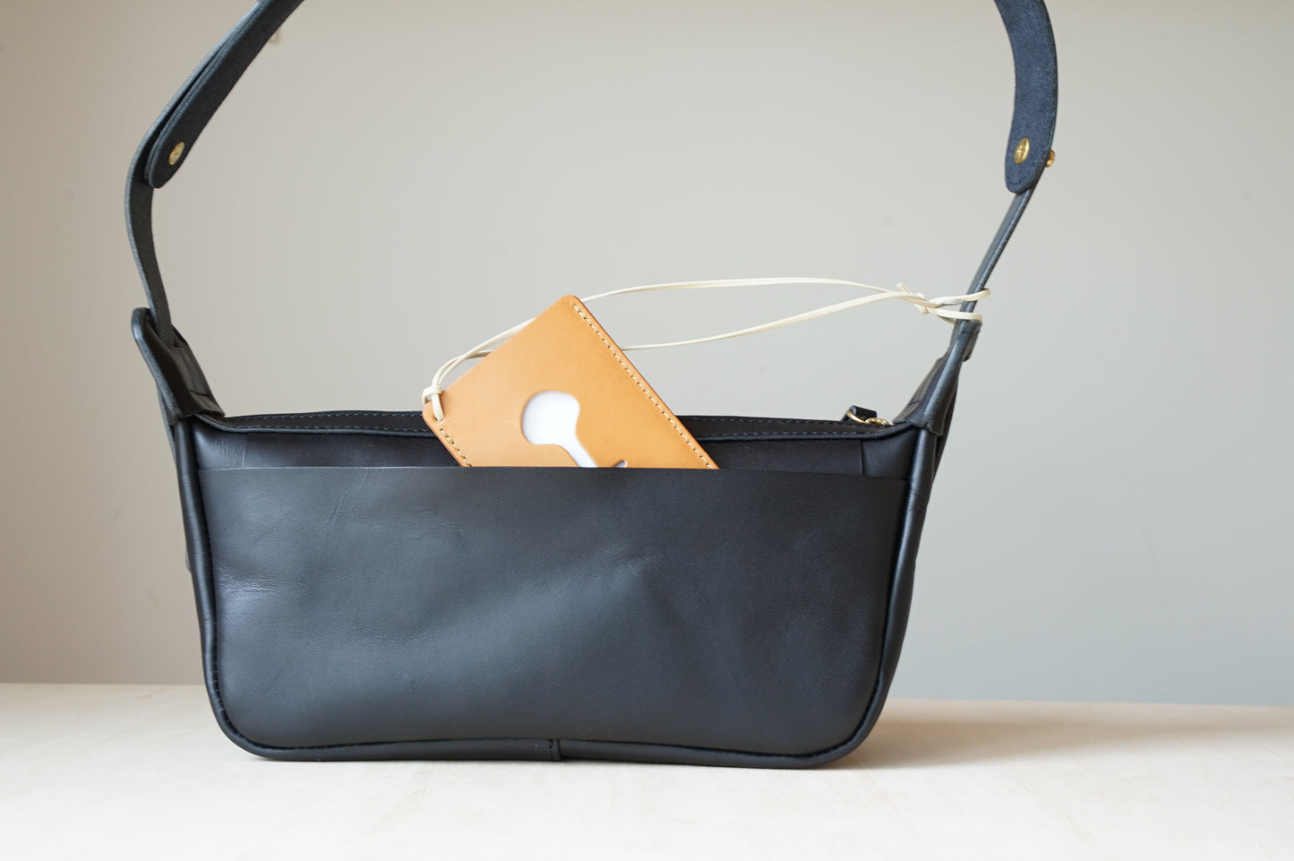 かばんに結んだICカードケースひも付