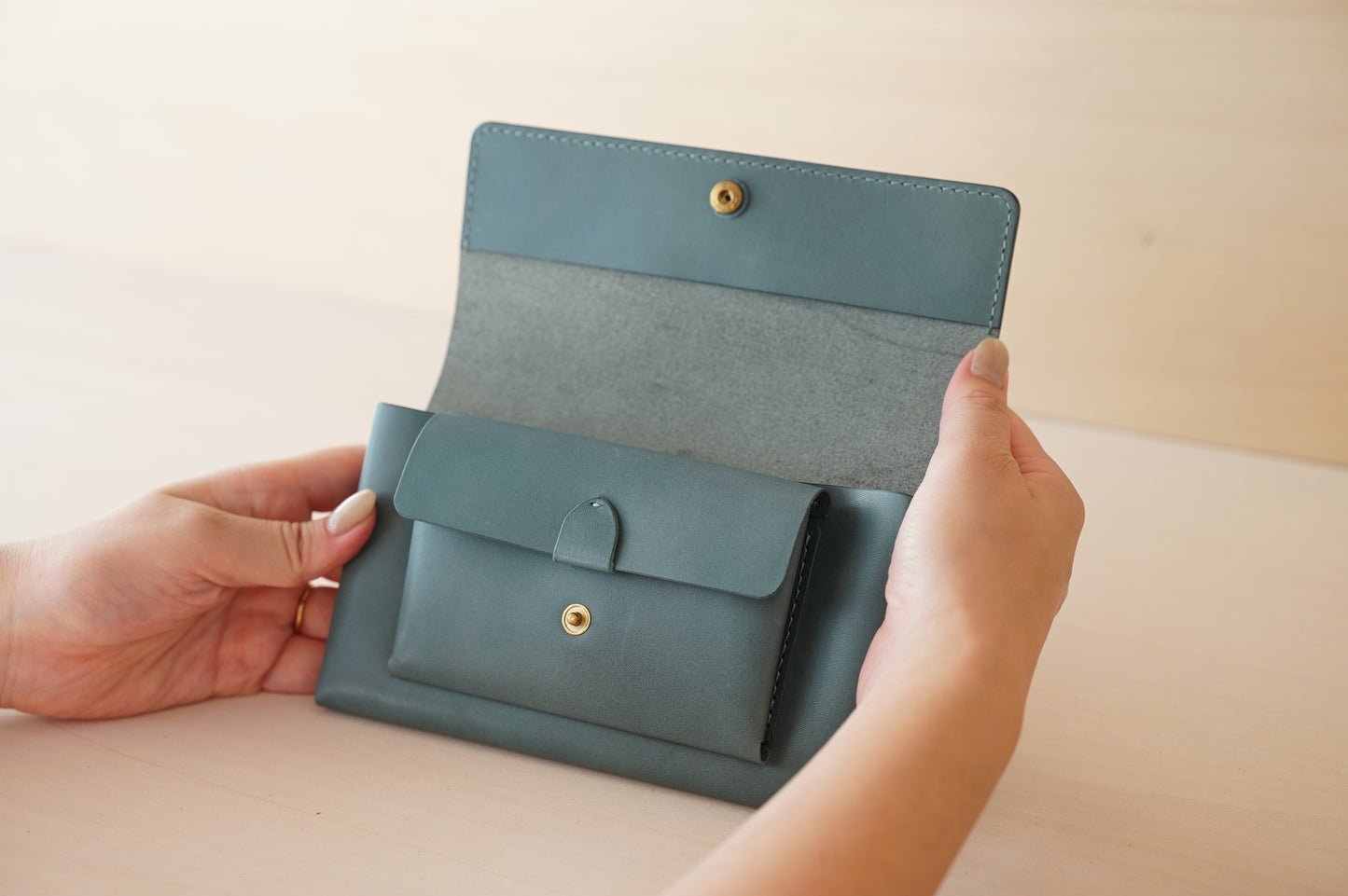 Thin long wallet