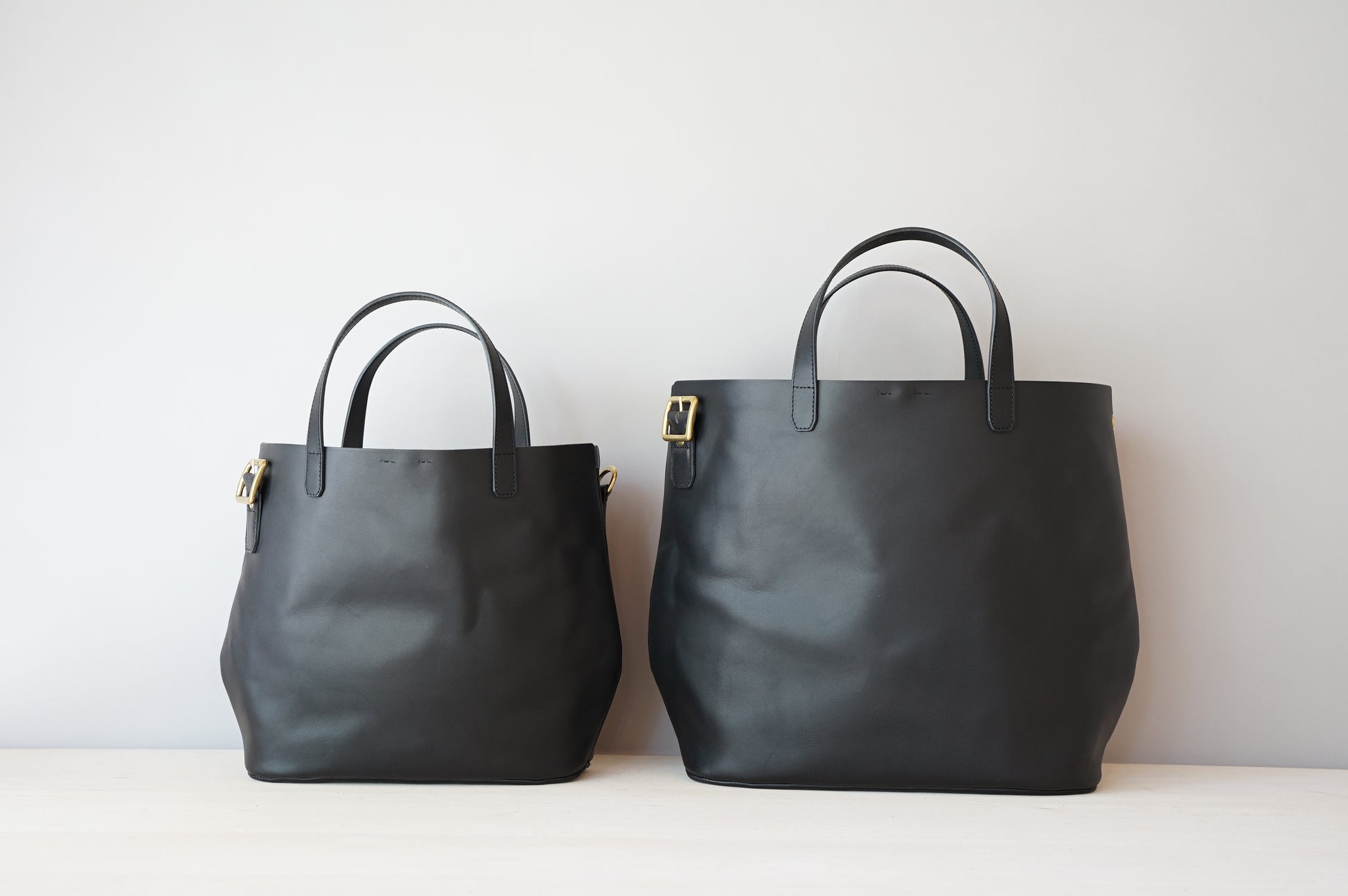 Drawing 2way トートバッグ 黒 Sサイズ Mサイズ 正面