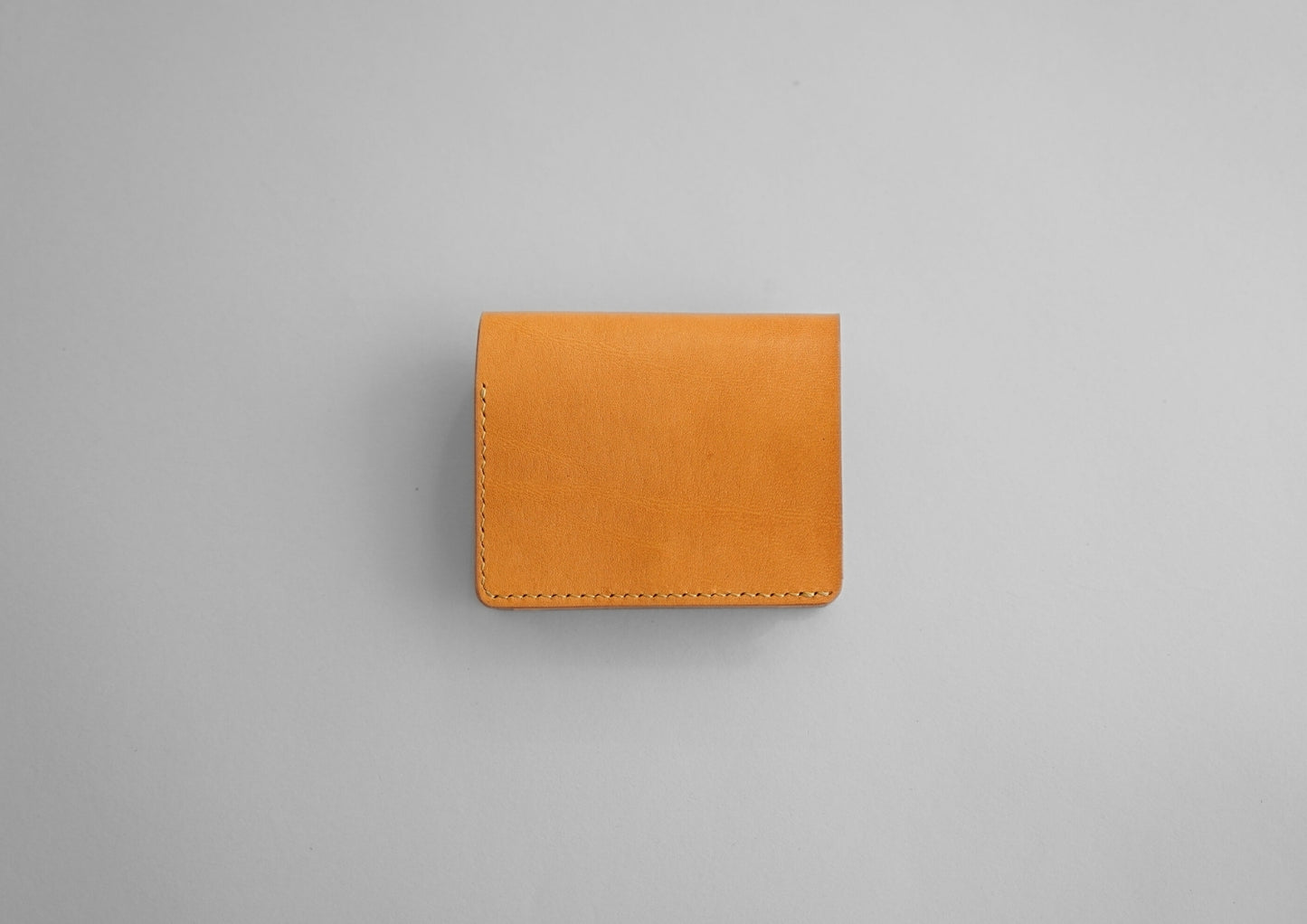 layer (thin bi-fold wallet)