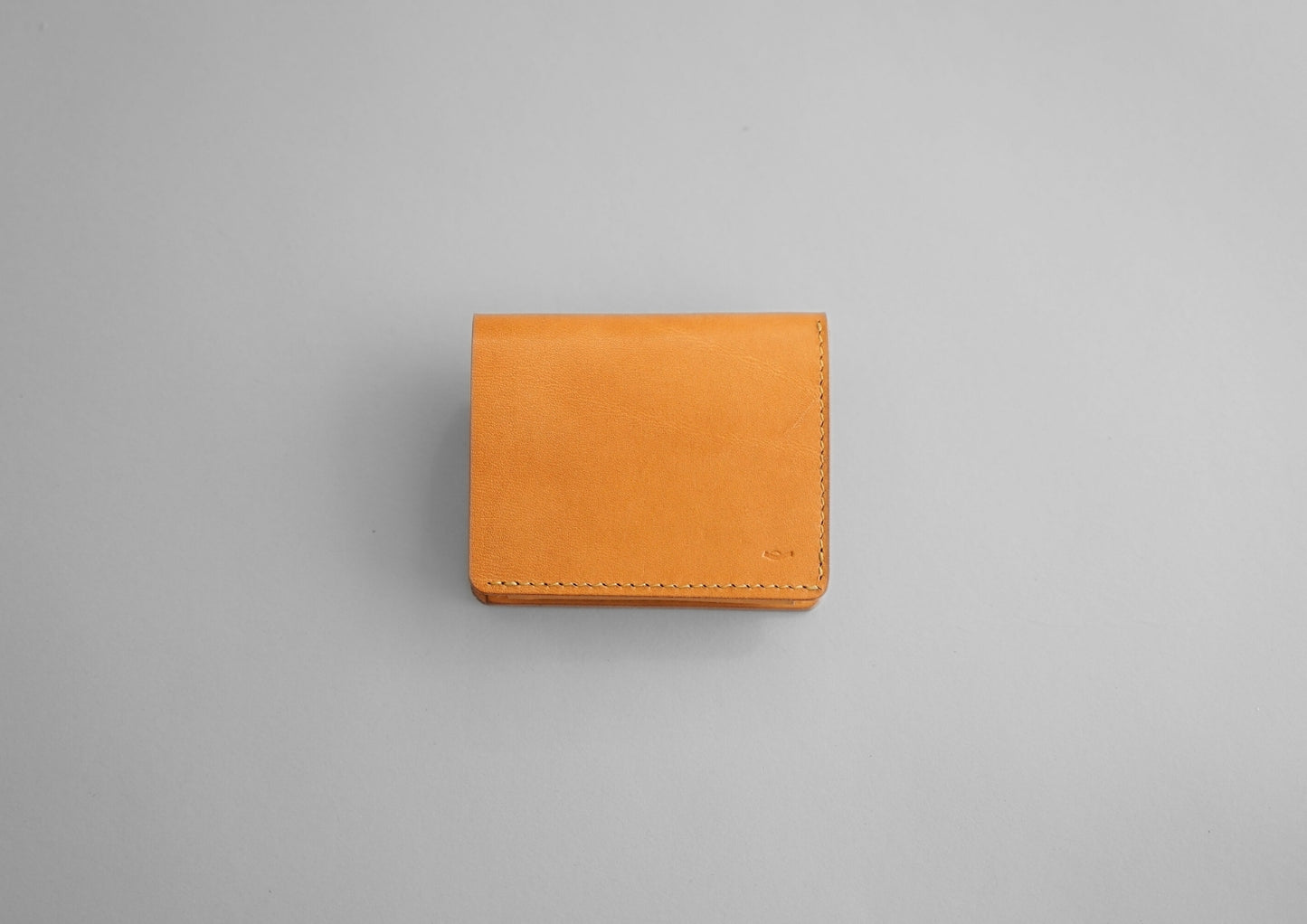 fin(うす型二つ折り財布)