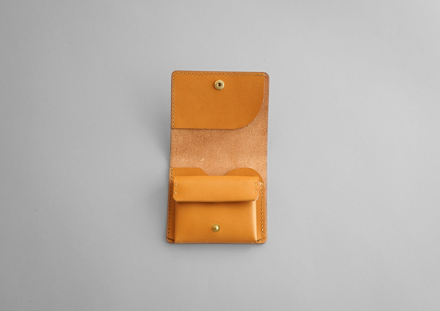 fin(うす型二つ折り財布)