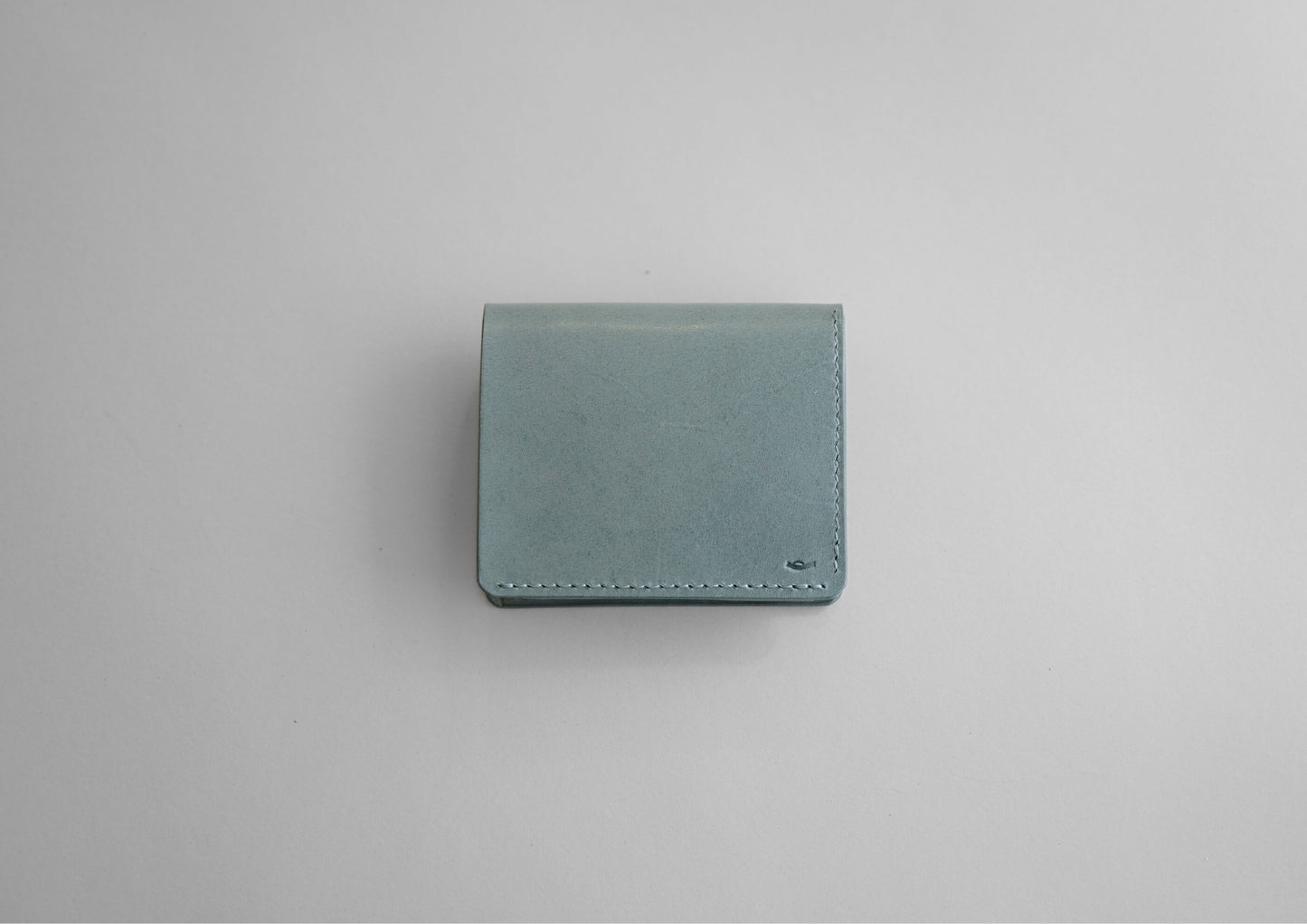 fin(うす型二つ折り財布)