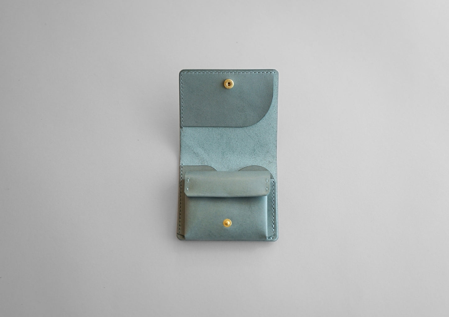 fin(うす型二つ折り財布)