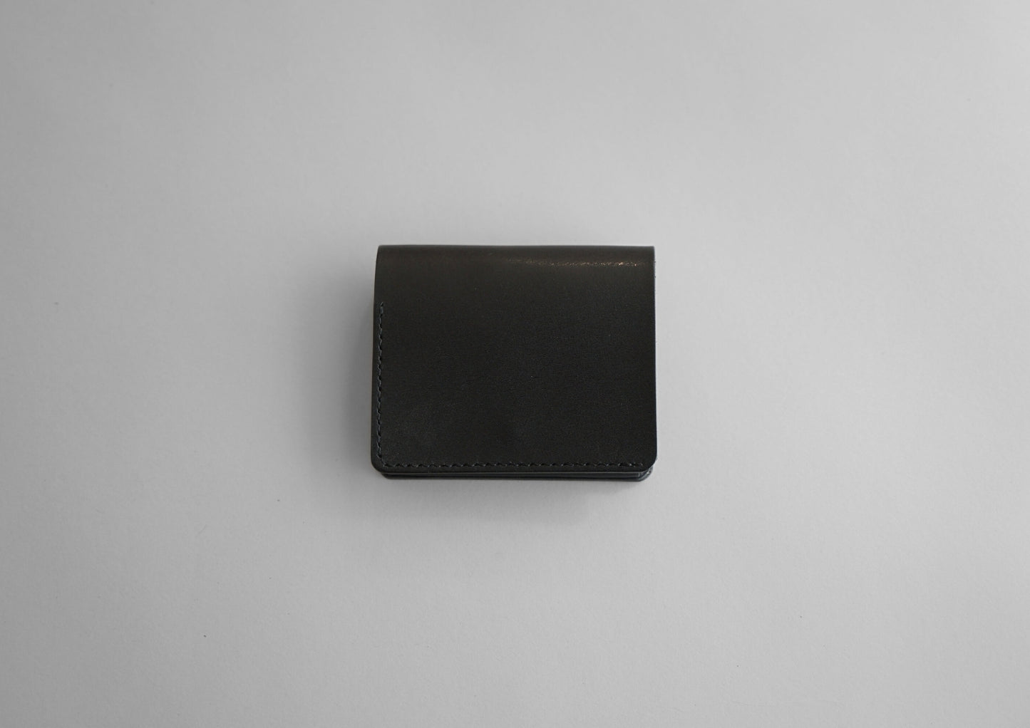 layer (thin bi-fold wallet)