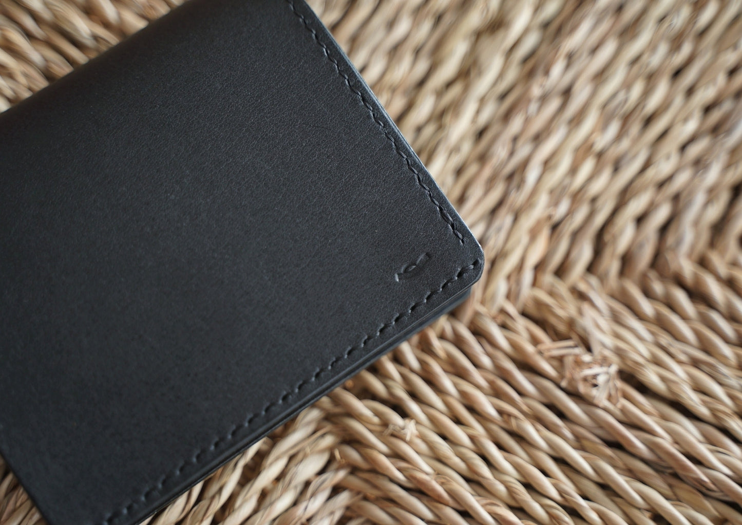 fin(うす型二つ折り財布)