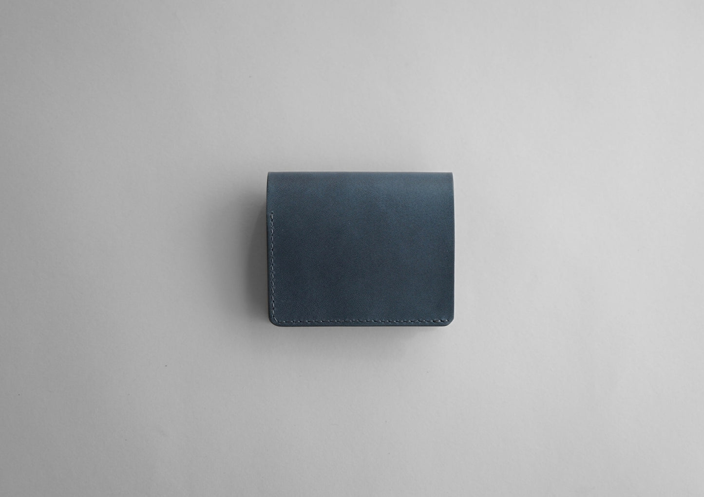 layer (thin bi-fold wallet)