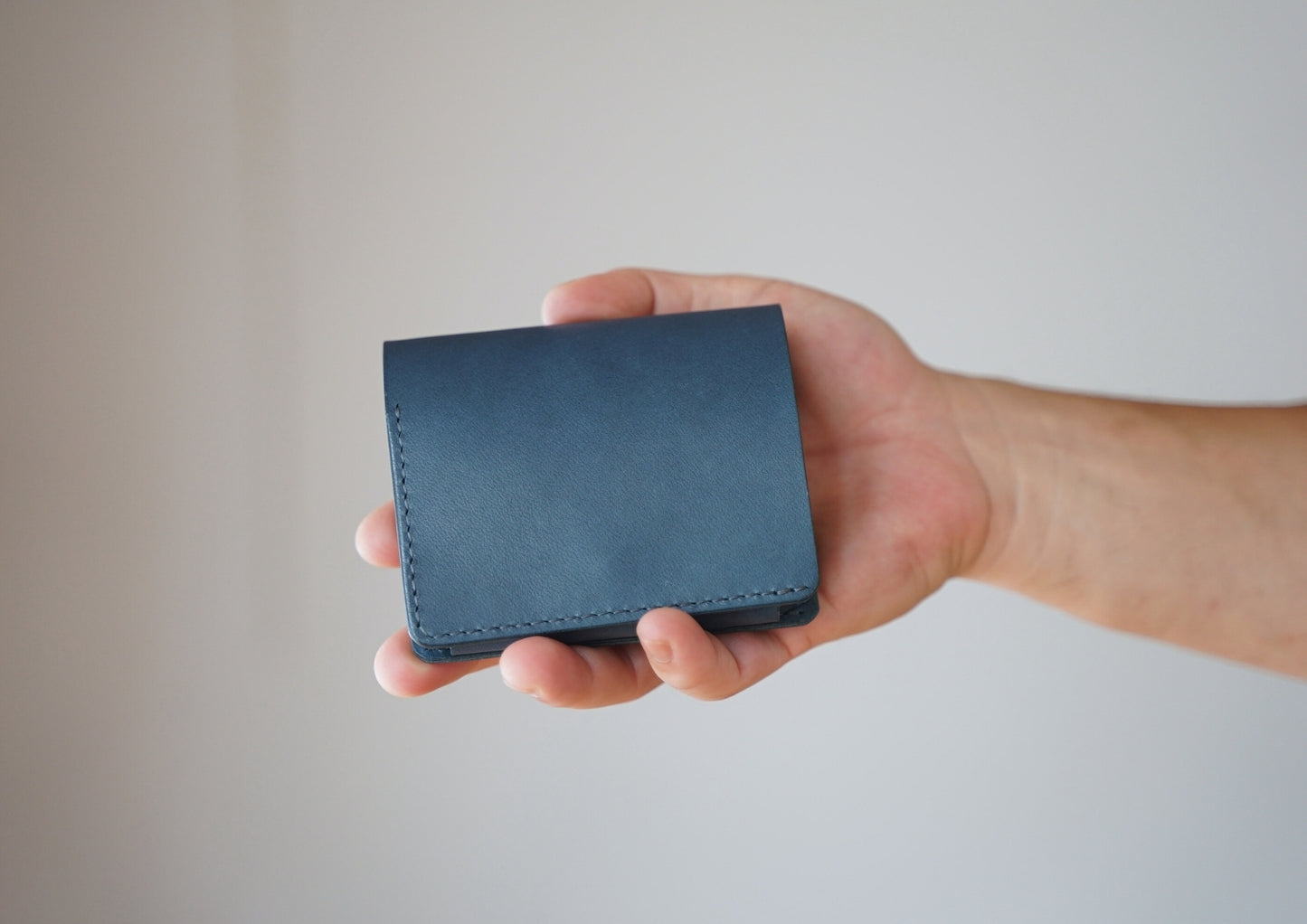 fin(うす型二つ折り財布)