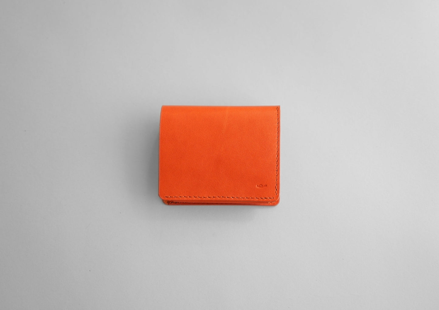 layer (thin bi-fold wallet)