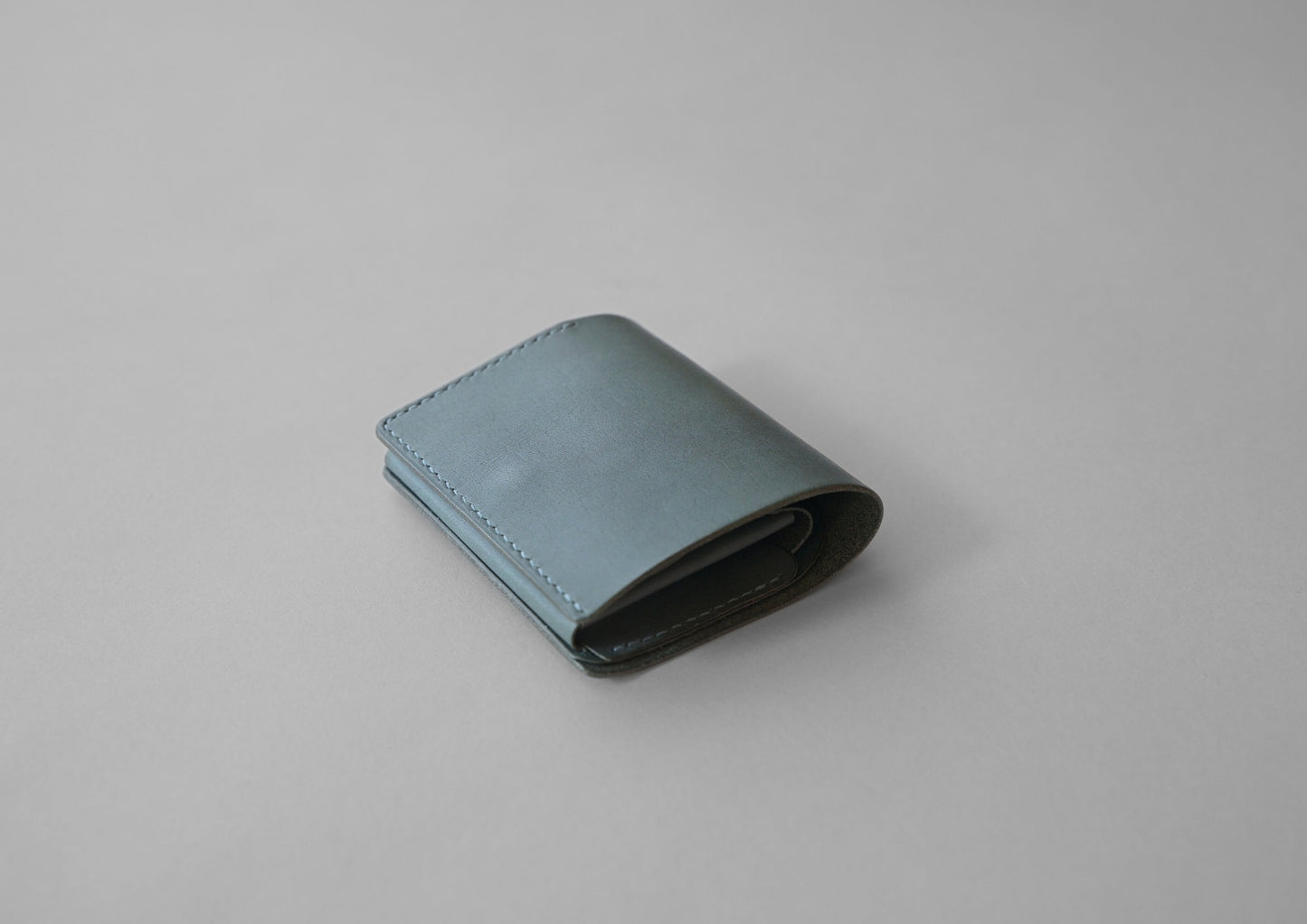 fin(うす型二つ折り財布)