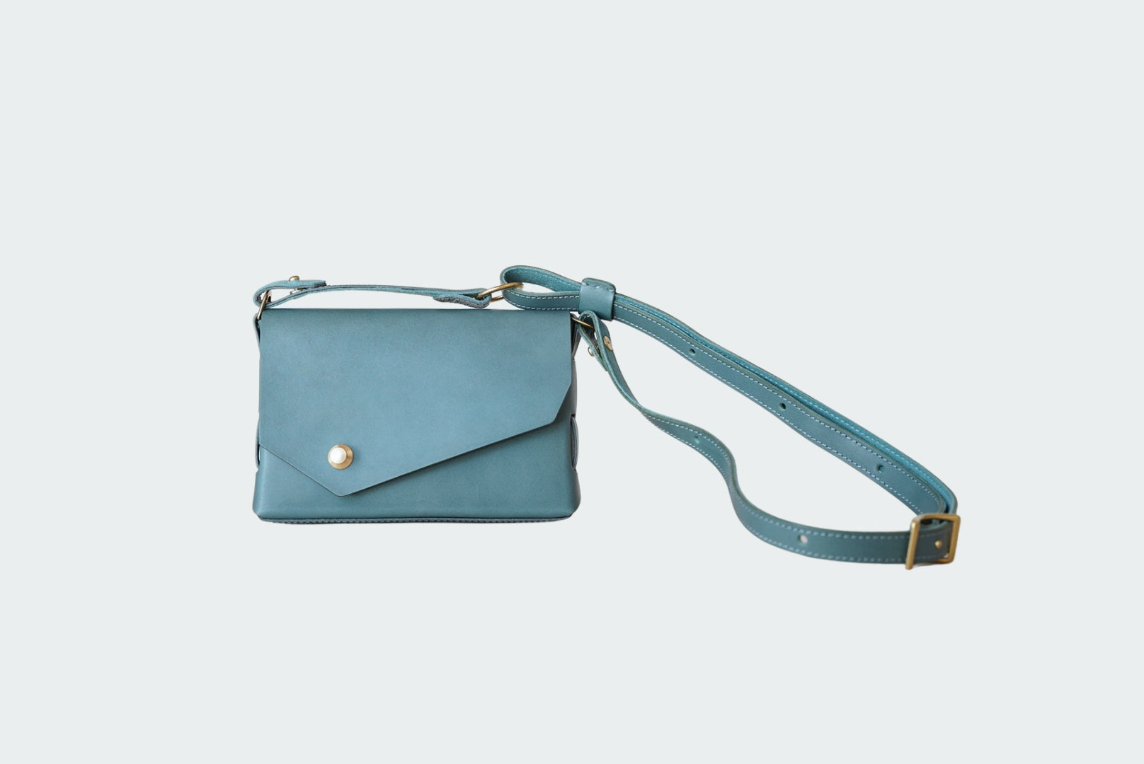 iris ショルダーバッグ ボディーバッグ ブルーグリーン 正面