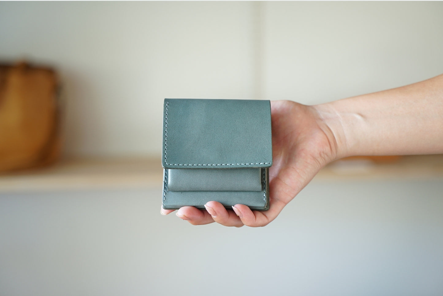 layer(うす型二つ折り財布)