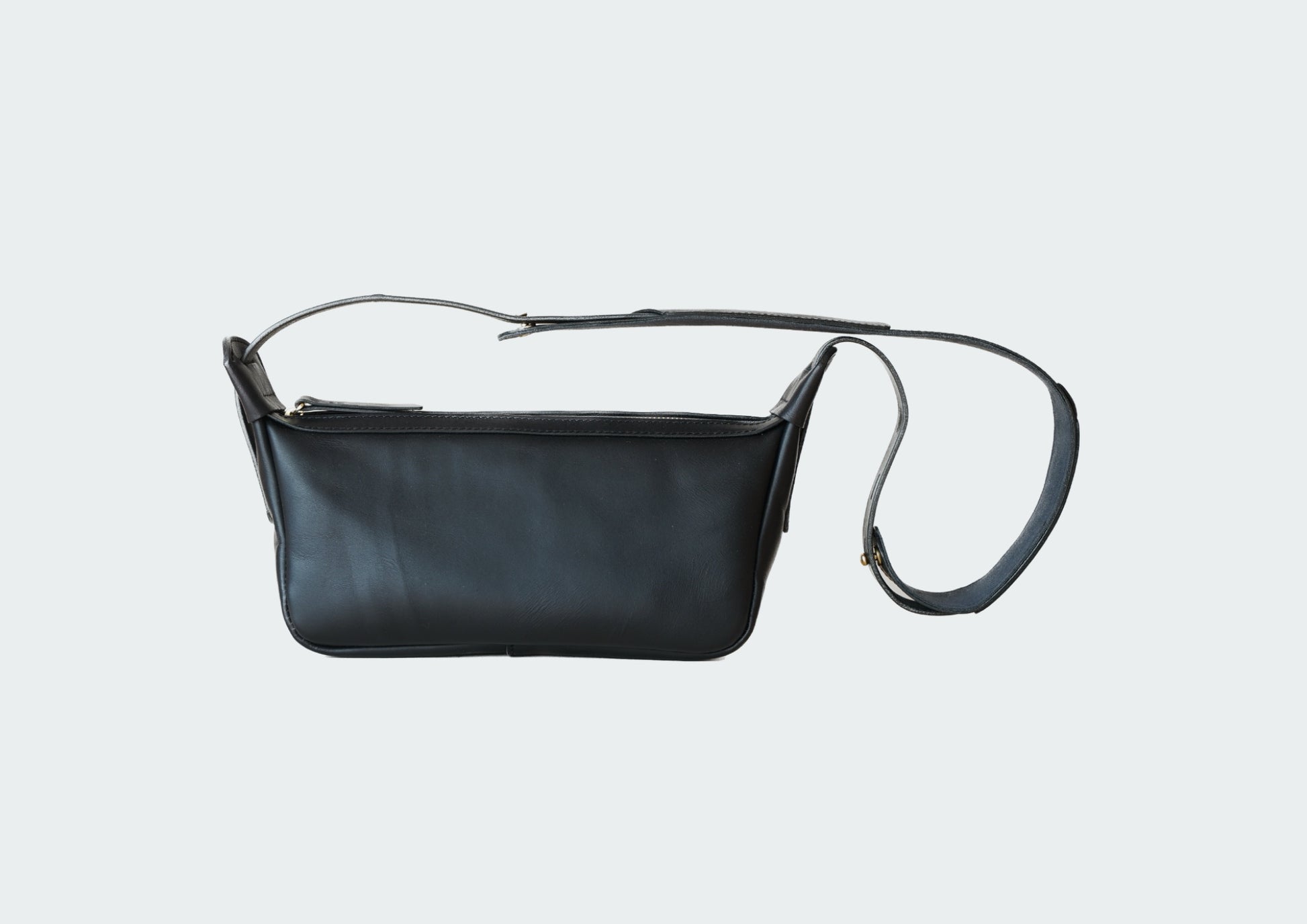 ship ショルダーバッグ 黒 正面