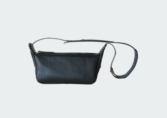 ship ショルダーバッグ 黒 正面