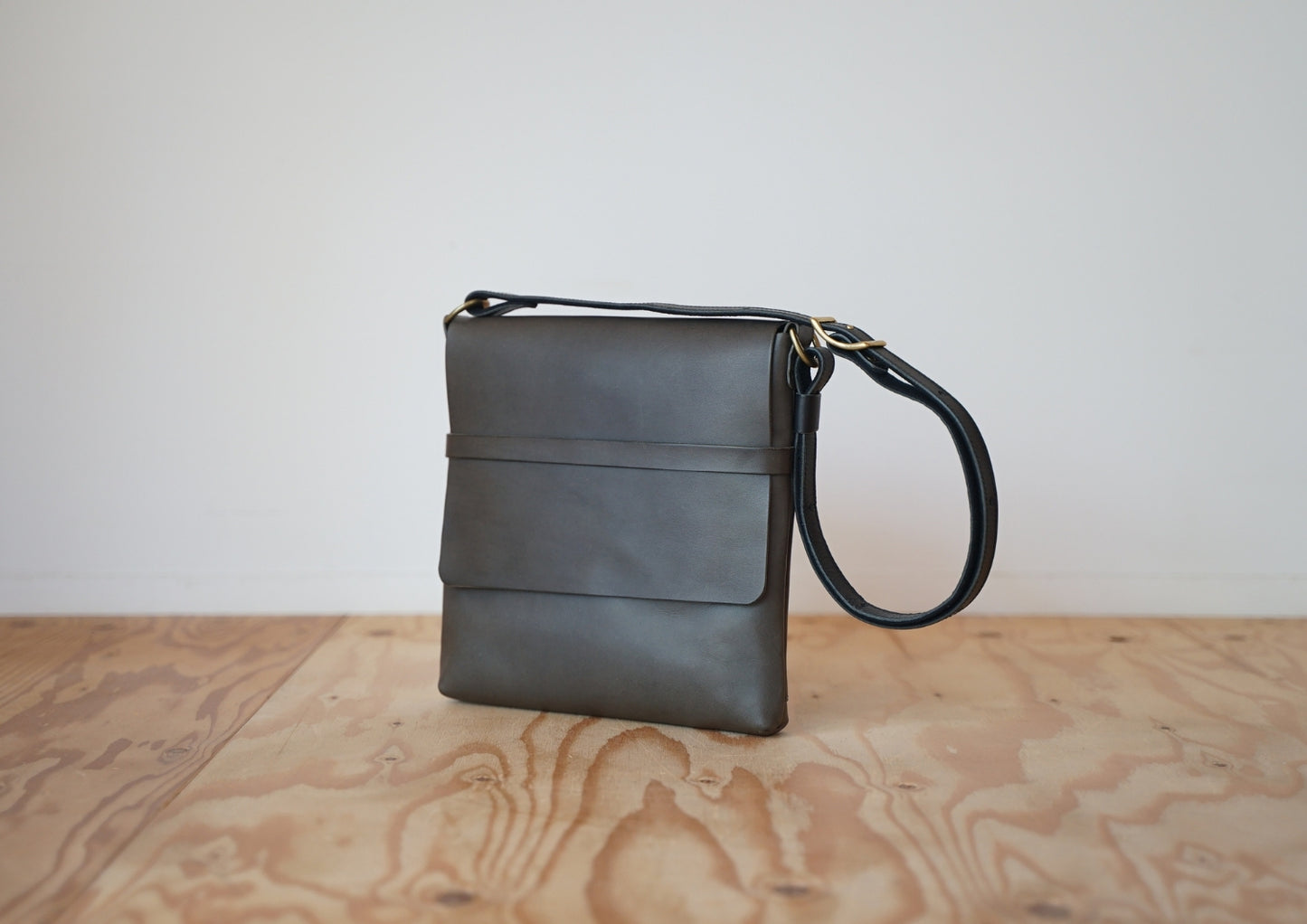 【サンプル品】ショルダーバッグ(M)