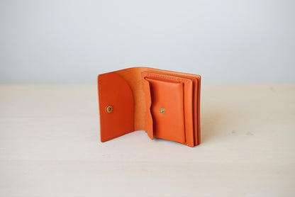 layer (thin bi-fold wallet)