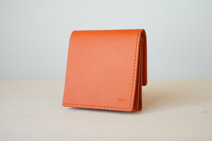 layer (thin bi-fold wallet)