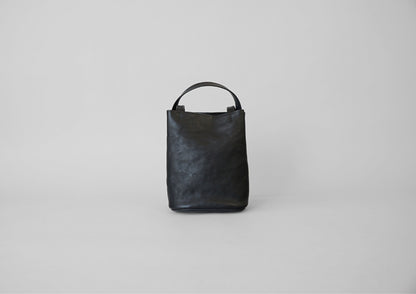 sail mini　コンパクトなレザーバッグ　国産本革　シボ革　ブラック