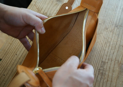 シボ黒：ship (ショルダーバック)