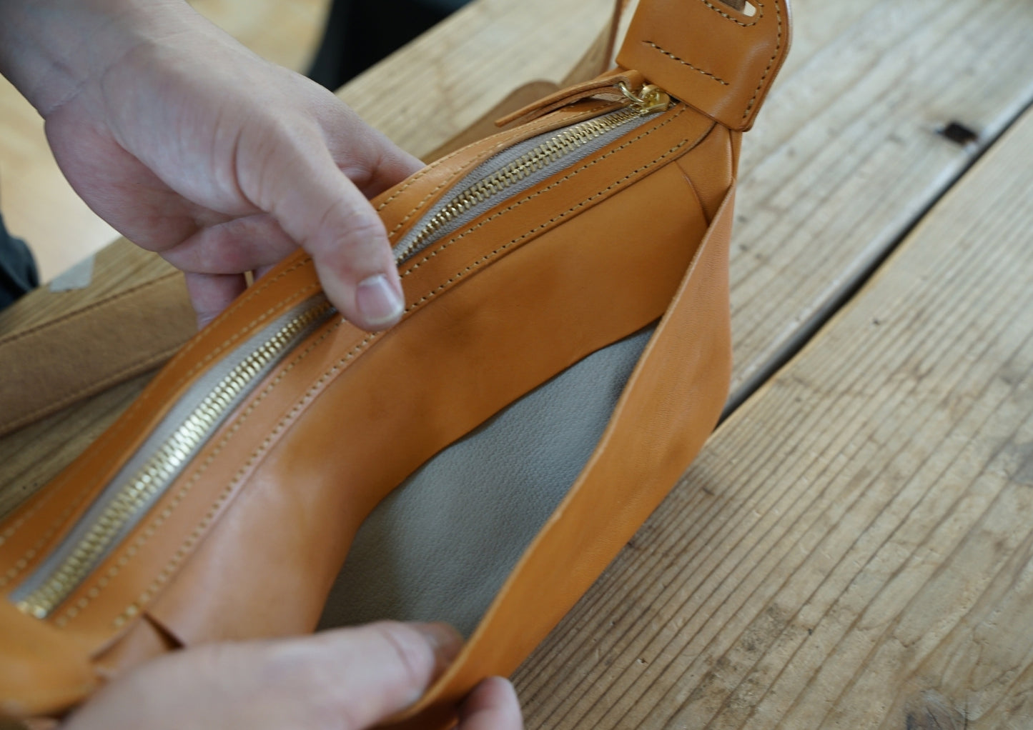 シボ黒：ship (ショルダーバック)