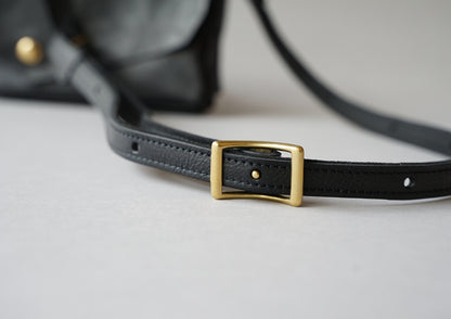 シボ黒：iris(ポシェット)