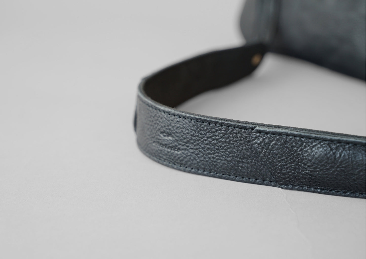 シボ黒：ship (ショルダーバック)