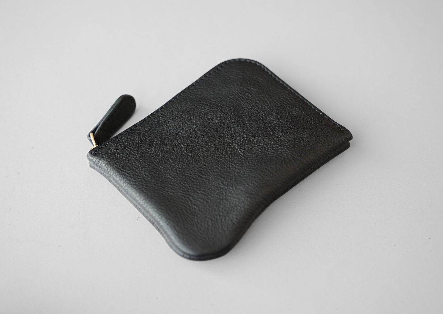 シボ黒：ミニジップウォレット