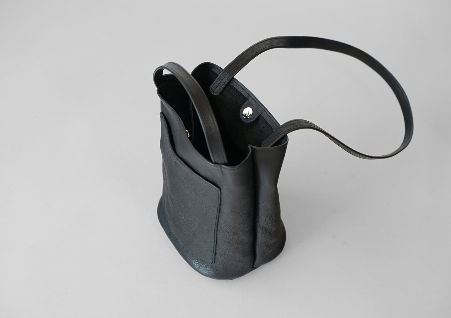 シボ黒：sail mini