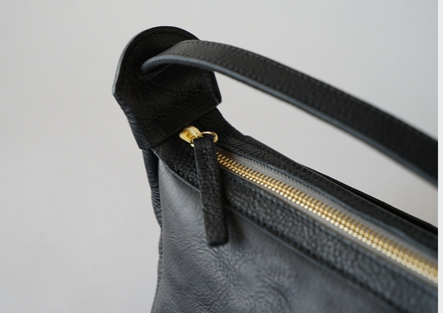 シボ黒：ship (ショルダーバック)