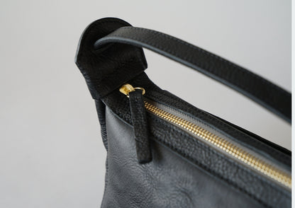 シボ黒：ship (ショルダーバック)