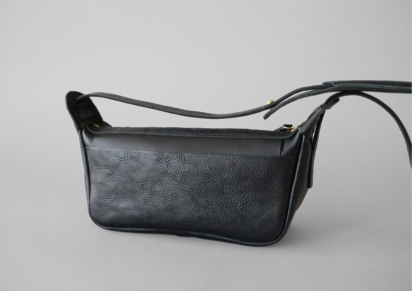 シボ黒：ship (ショルダーバック)