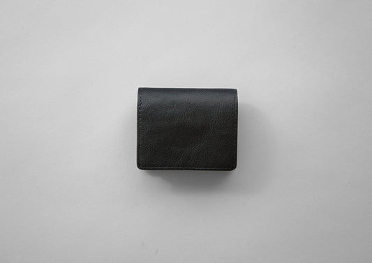 シボ黒：fin（うす型二つ折り財布）