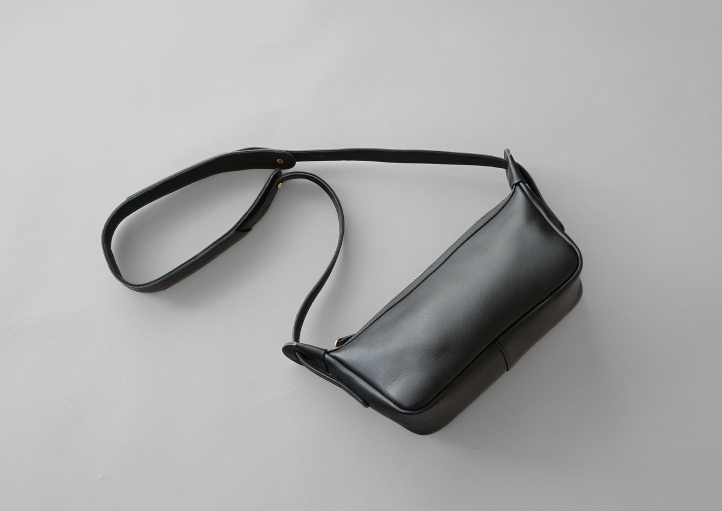 ship(ショルダーバック)