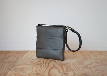 【サンプル品】ショルダーバッグ（M）